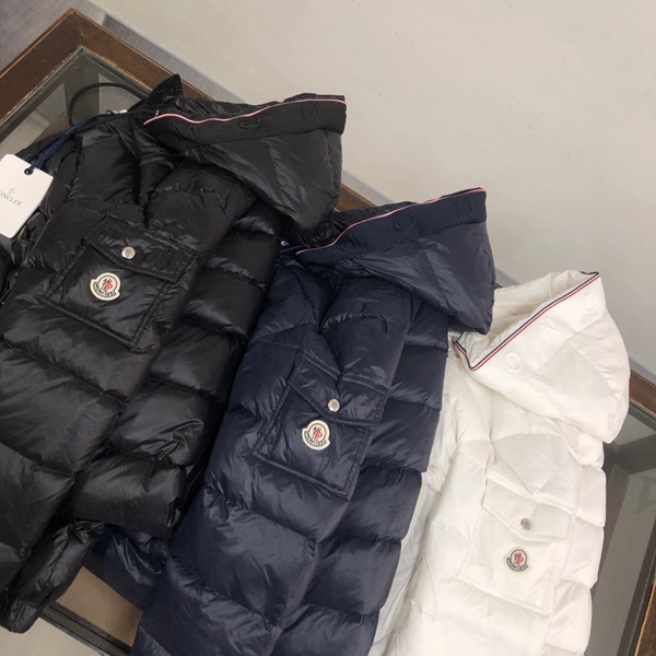 ハイクオリティダウンジャケット背面デザイン